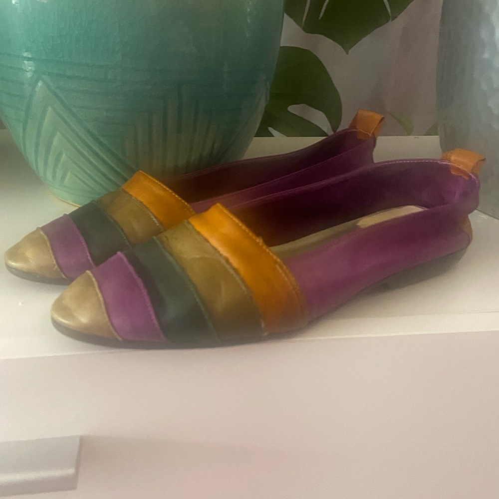 Vintage Arteffects size 7 multicolored shoes
